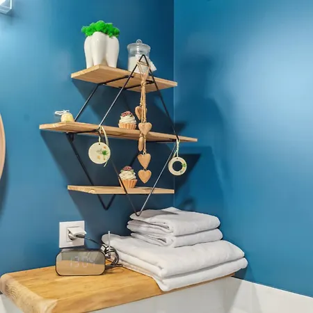 Toto's Apartment
